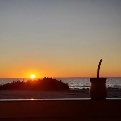 Atardecer frente al mar